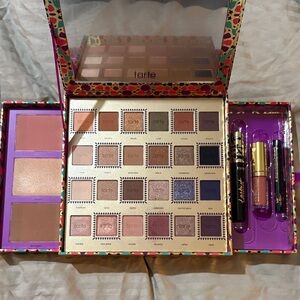 Tarte Colorful Eyeshadow and Blush Set
BRAND NEW